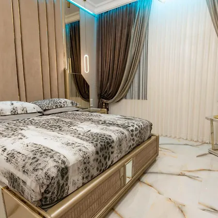 Luxury Eroilor